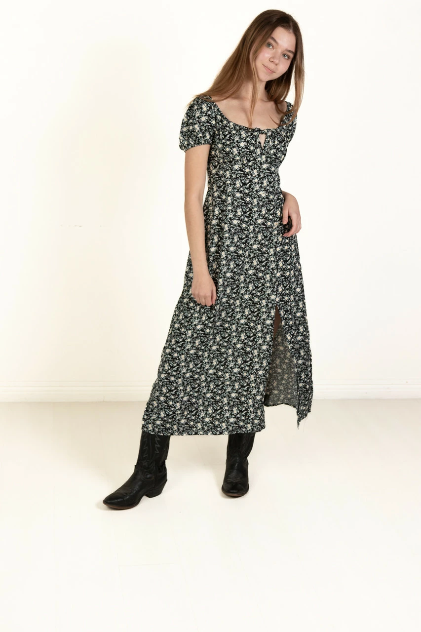 Black Daisy Puff Sleeve Maxi Dress 1 Black Daisy Puff Sleeve Maxi Dress