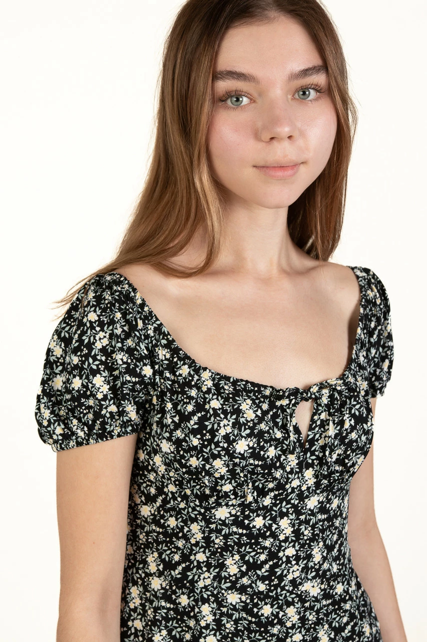 Black Daisy Puff Sleeve Maxi Dress 3 Black Daisy Puff Sleeve Maxi Dress - Image 3